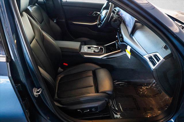 Certified 2025 BMW 330i xDrive Sedan w/ Premium Package image 28