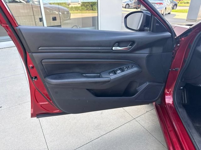 Used 2019 Nissan Altima 2.5 SR AWD/4WD image 13