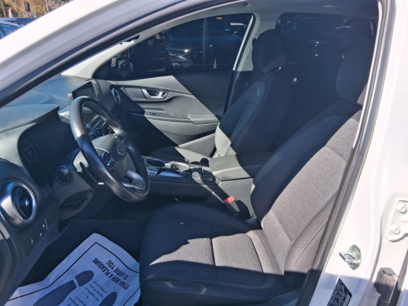 Used 2022 Hyundai Kona SEL w/ Convenience Package FWD image 8
