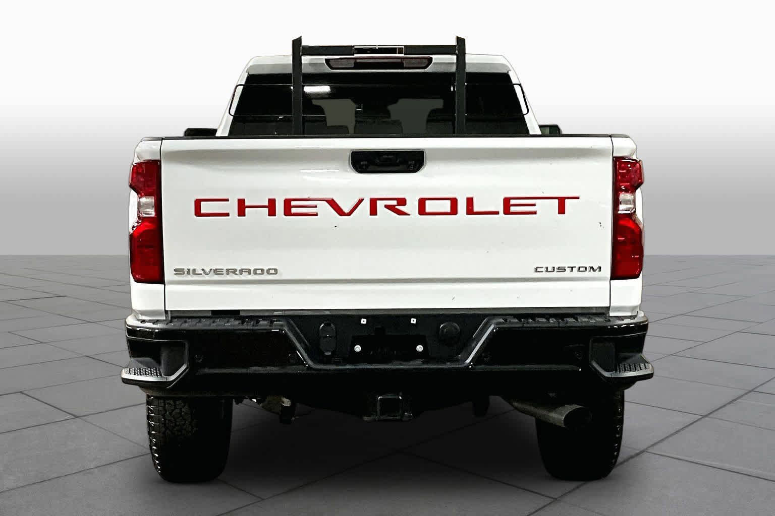Used 2025 Chevrolet Silverado 2500 Custom w/ Custom Value Package image 5