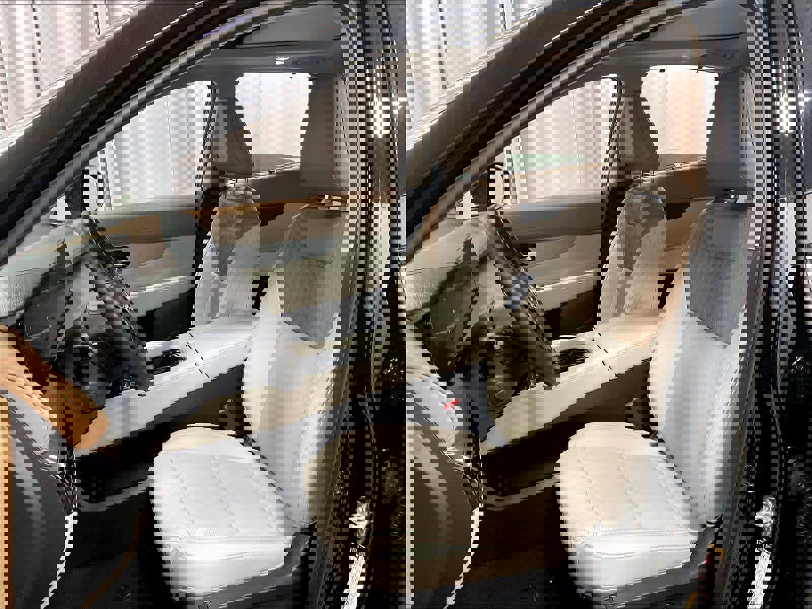 Certified 2025 Nissan Murano Platinum w/ Cargo Package image 10