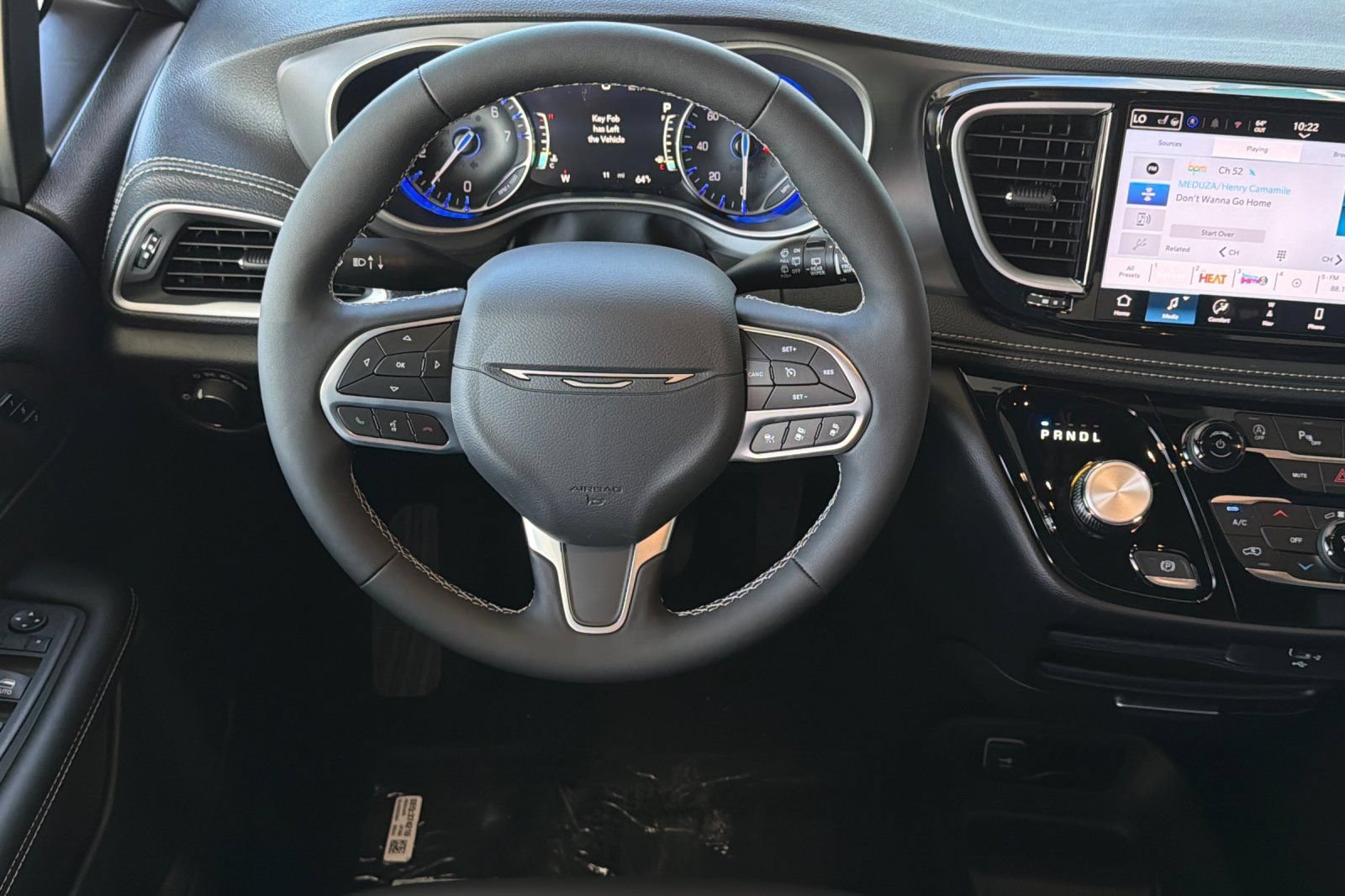New 2027 Chrysler Pacifica Select w/ Family Tech Group AWD/4WD image 16