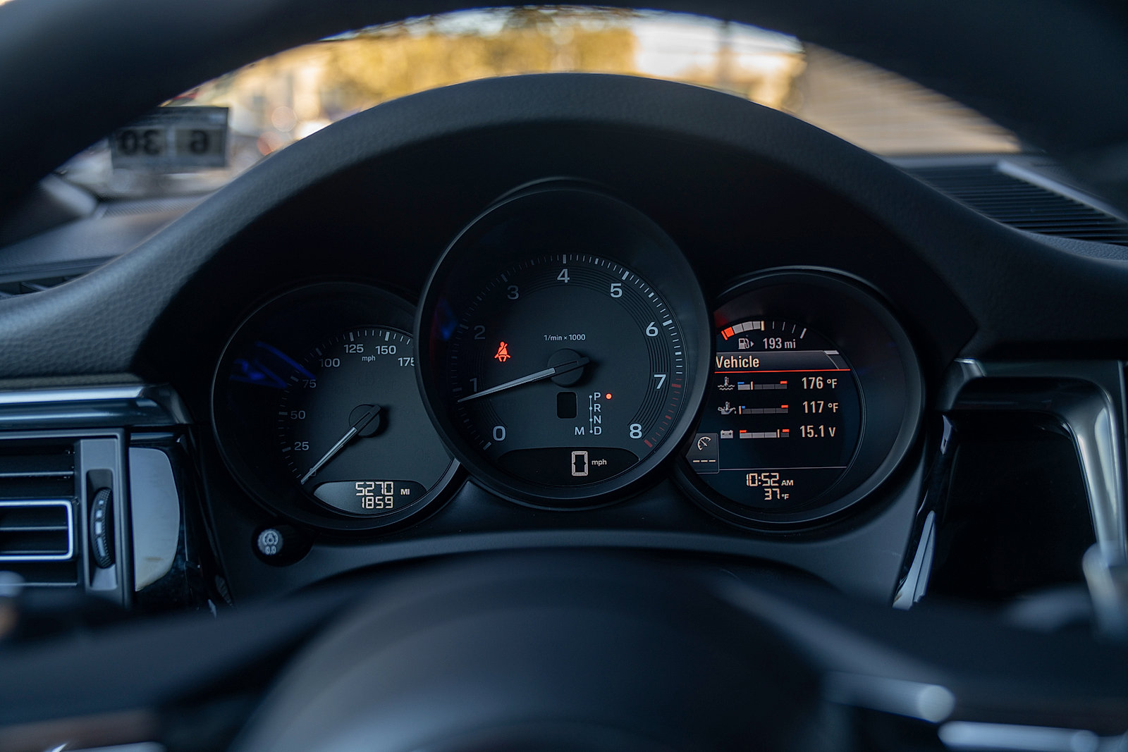 Certified 2025 Porsche Macan AWD/4WD image 9