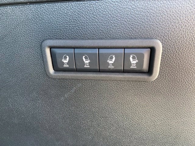 Used 2025 Jeep Wagoneer Series III w/ 8-Passenger Seating Package AWD/4WD image 6