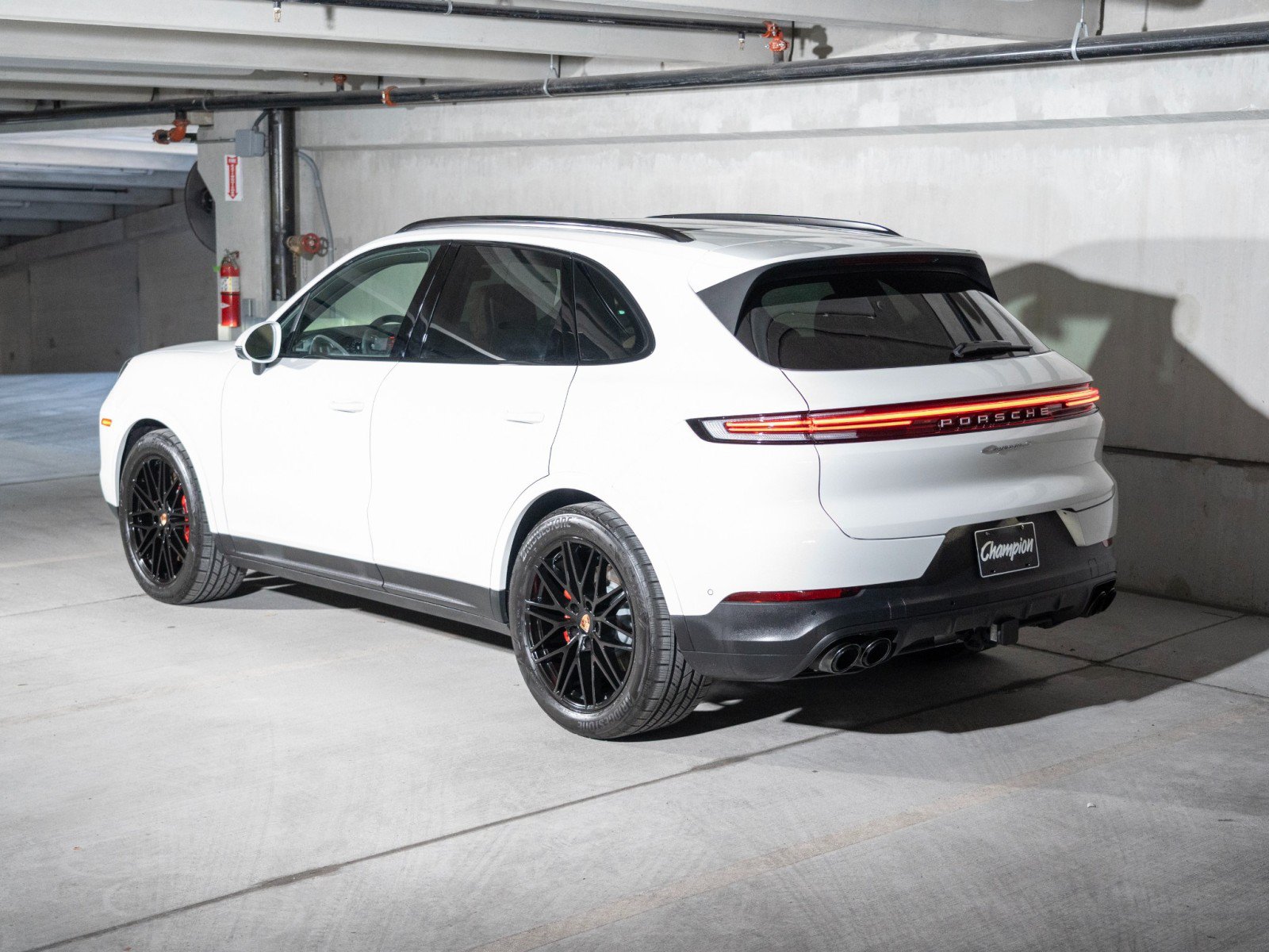 Certified 2026 Porsche Cayenne S AWD/4WD image 3