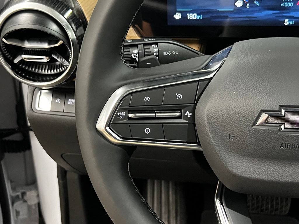 New 2026 Chevrolet Equinox ACTIV w/ Convenience Package III FWD image 18