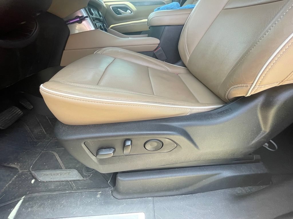 Used 2021 Chevrolet Tahoe Premier w/ Premium Package RWD image 10