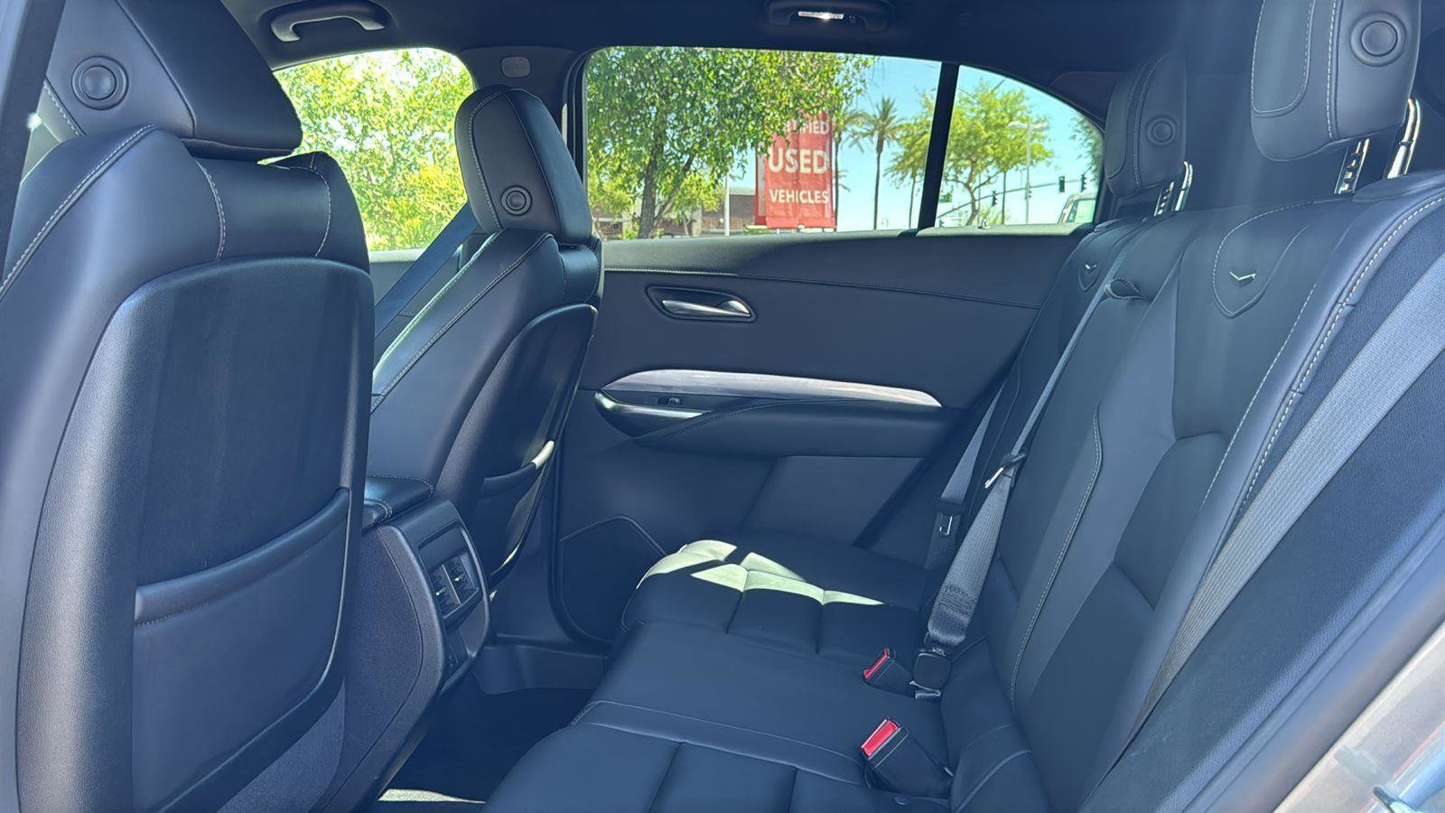 Used 2024 Cadillac XT4 Premium Luxury image 25
