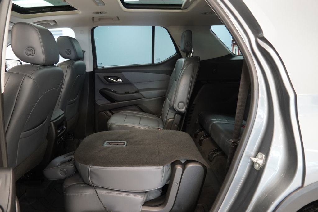 Used 2018 Chevrolet Traverse LT w/ LPO, Cargo Package AWD/4WD image 30