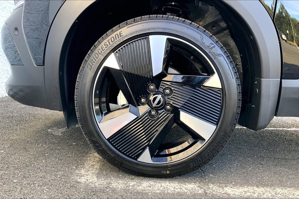 New 2026 Nissan Kicks SR w/ Cold Weather Package image 12