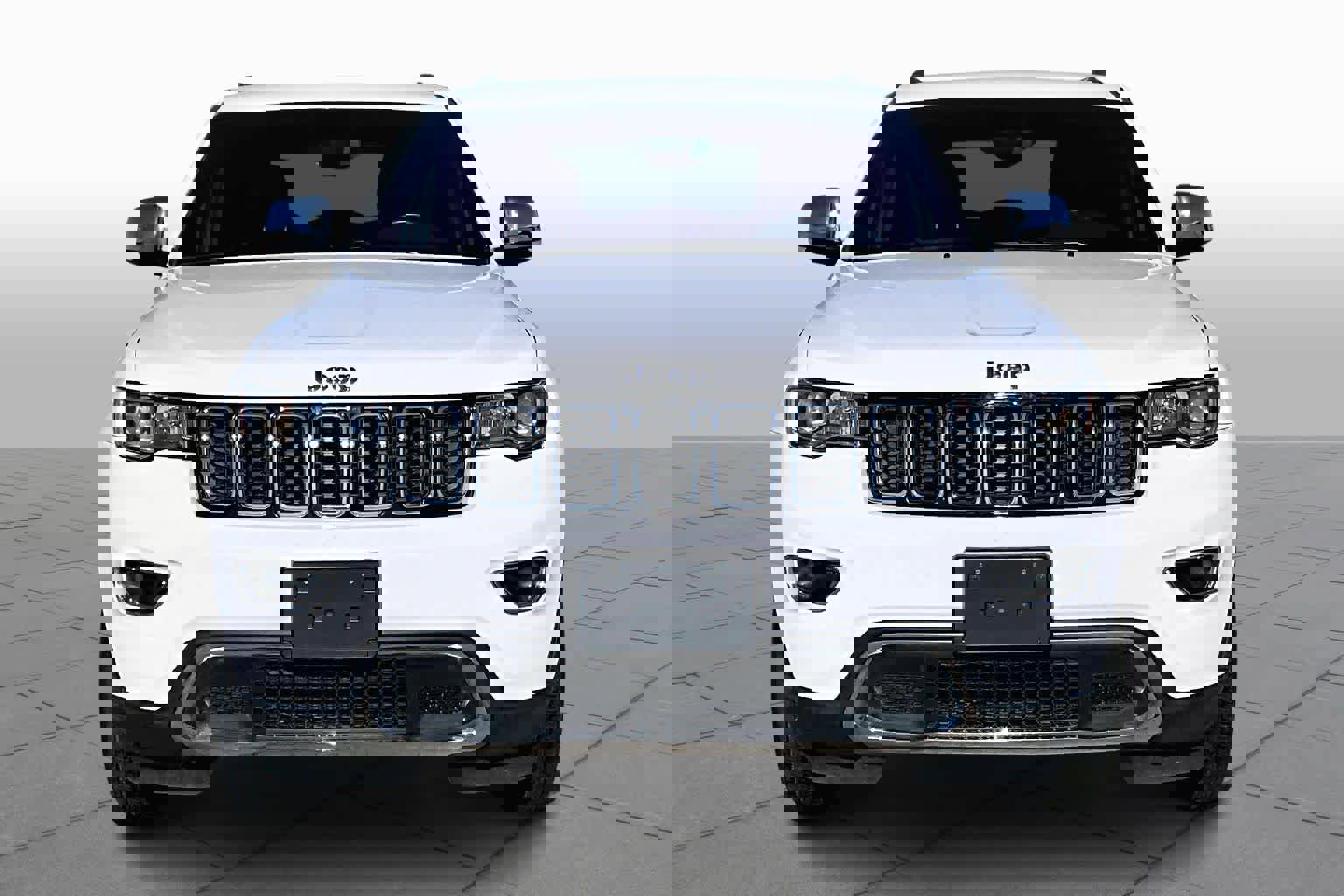 Used 2018 Jeep Grand Cherokee Limited image 3