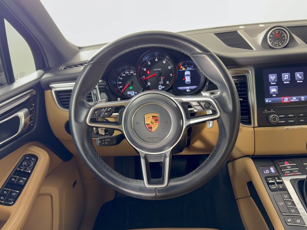Used 2018 Porsche Macan AWD/4WD image 10