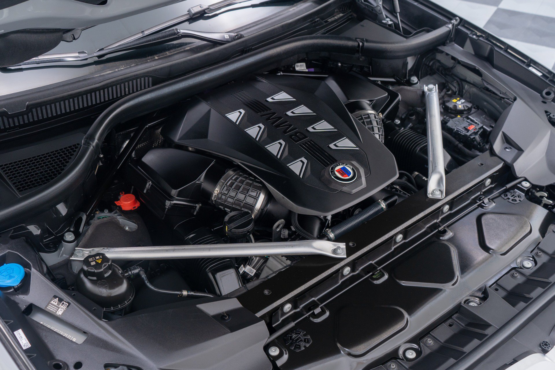 Used 2024 BMW ALPINA XB7 AWD/4WD image 49