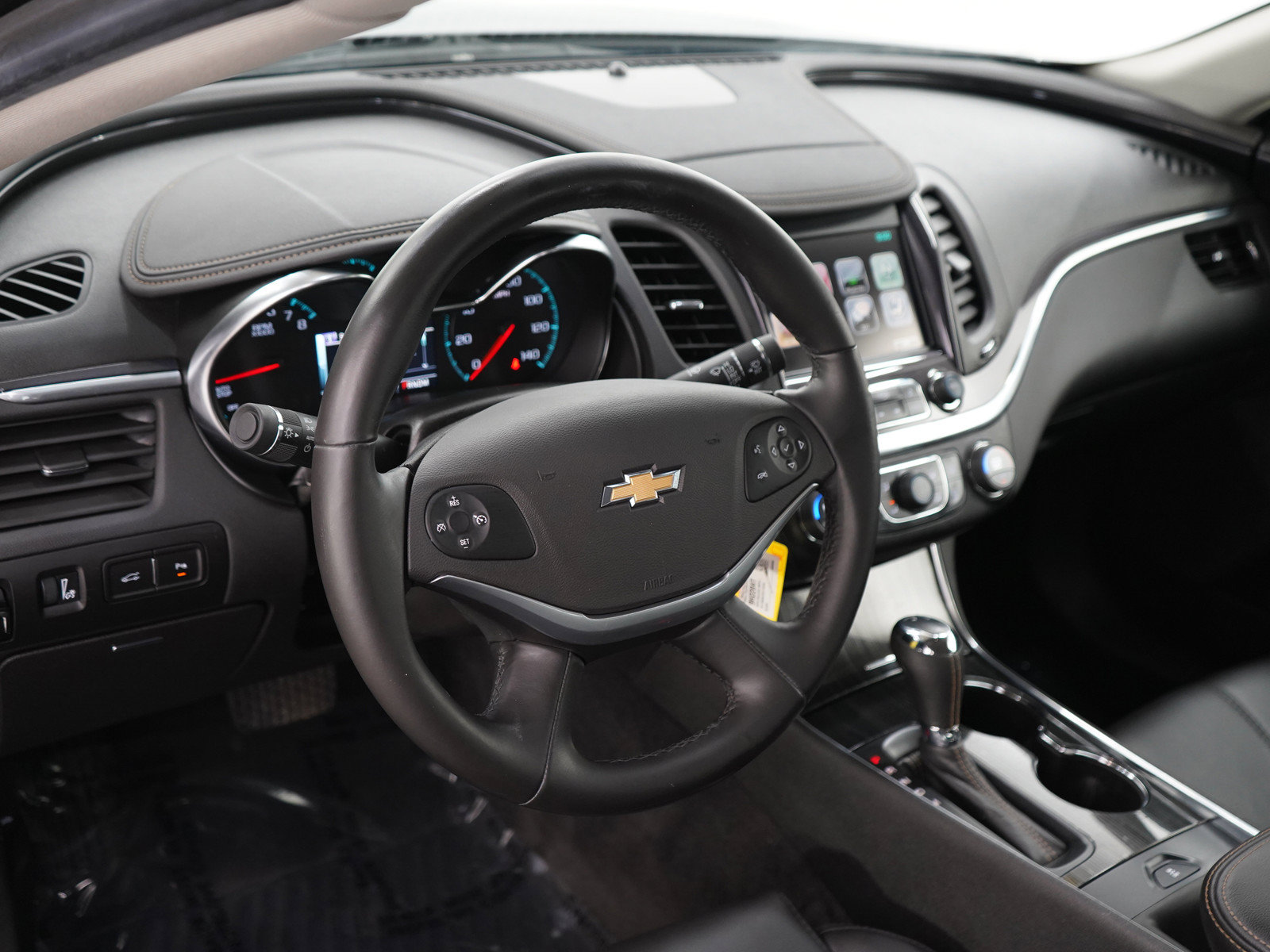 Used 2016 Chevrolet Impala LT w/ Convenience Package FWD image 19
