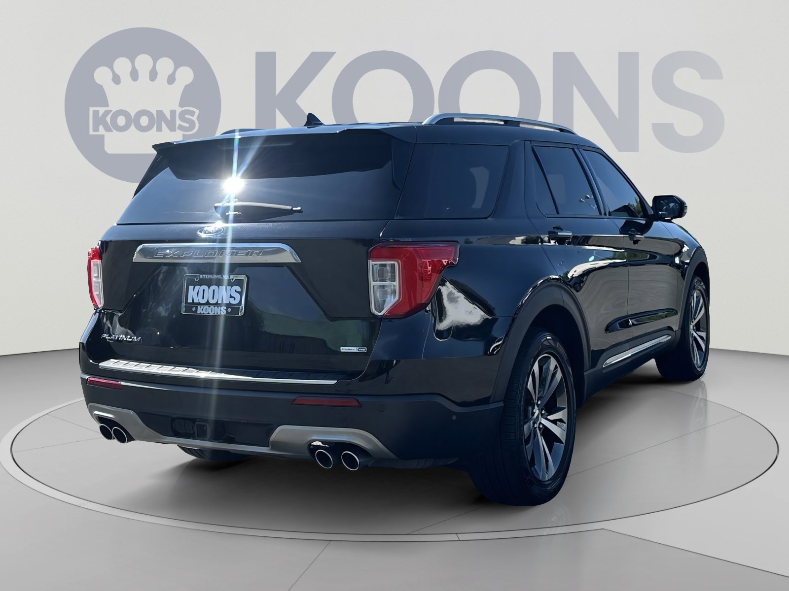 Used 2020 Ford Explorer Platinum w/ Premium Technology Package AWD/4WD image 11