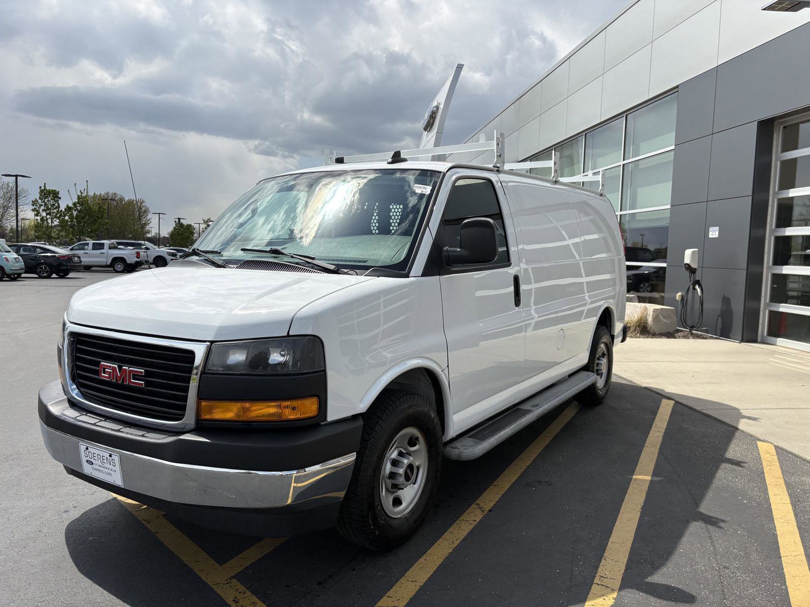 Used 2021 GMC Savana 2500 w/ Driver Convenience Package RWD image 3