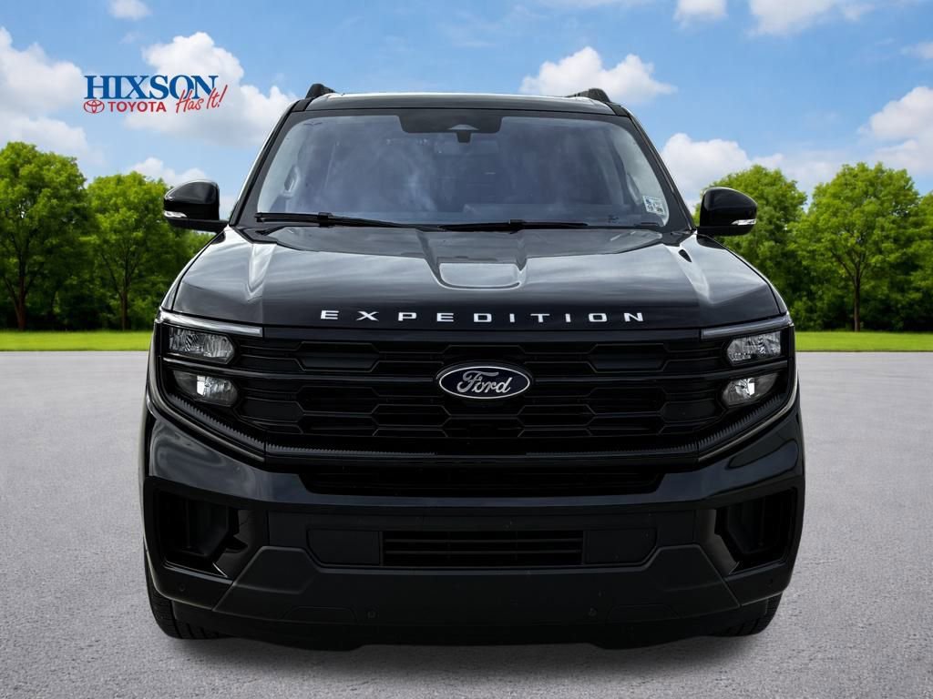 Used 2025 Ford Expedition Max Active image 2