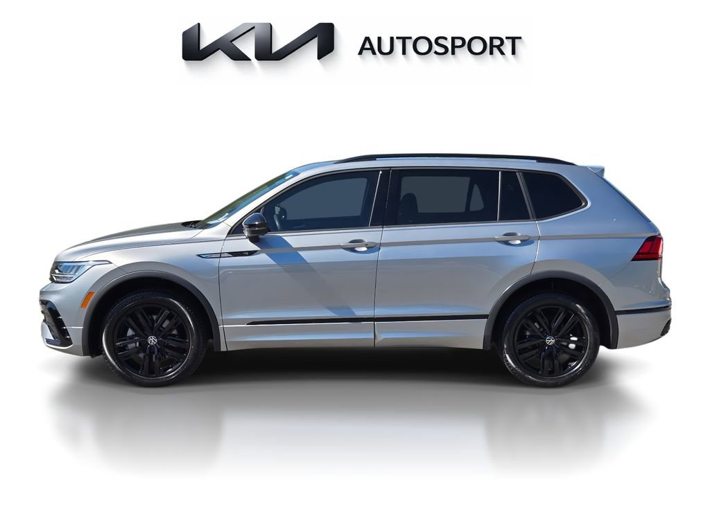 Used 2022 Volkswagen Tiguan SE R-Line image 14
