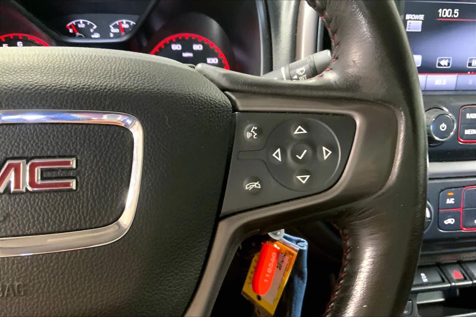 Used 2015 GMC Canyon SLE w/ All-Terrain Package RWD image 23
