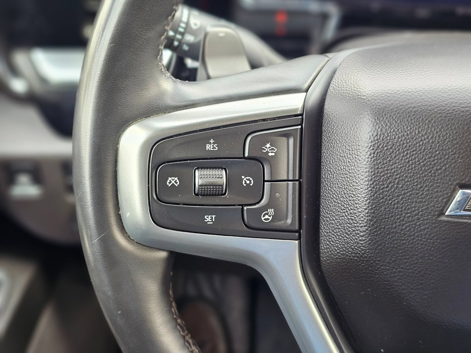 Used 2024 Chevrolet Silverado 1500 LT Trail Boss w/ LPO, Dark Essentials Package AWD/4WD image 19