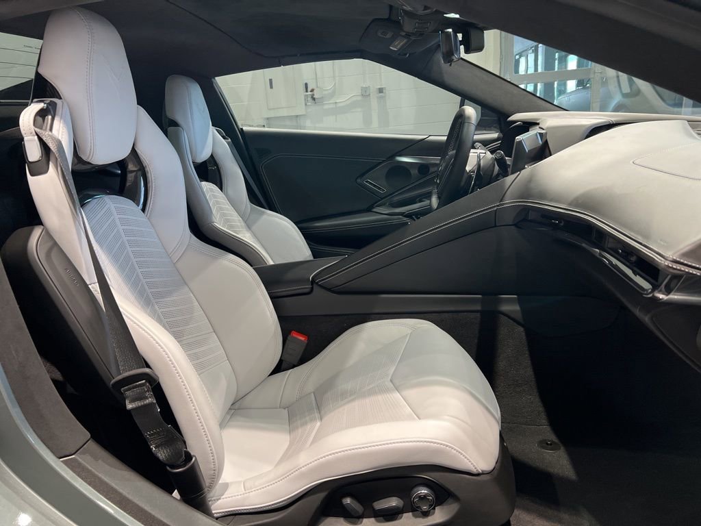 Used 2023 Chevrolet Corvette Stingray Premium Conv w/ Stealth Interior Trim Package image 40