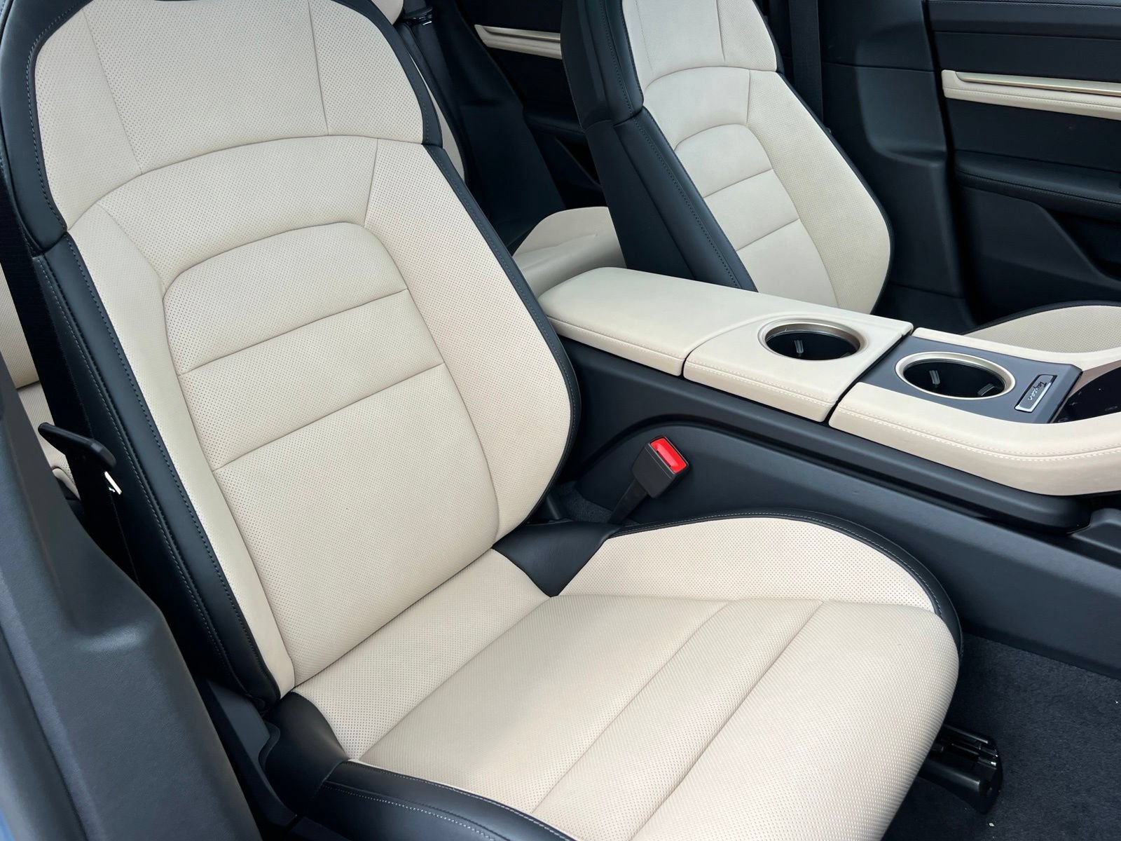 New 2026 Porsche Taycan AWD/4WD image 18