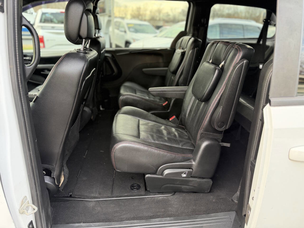 Used 2019 Dodge Grand Caravan GT FWD image 14