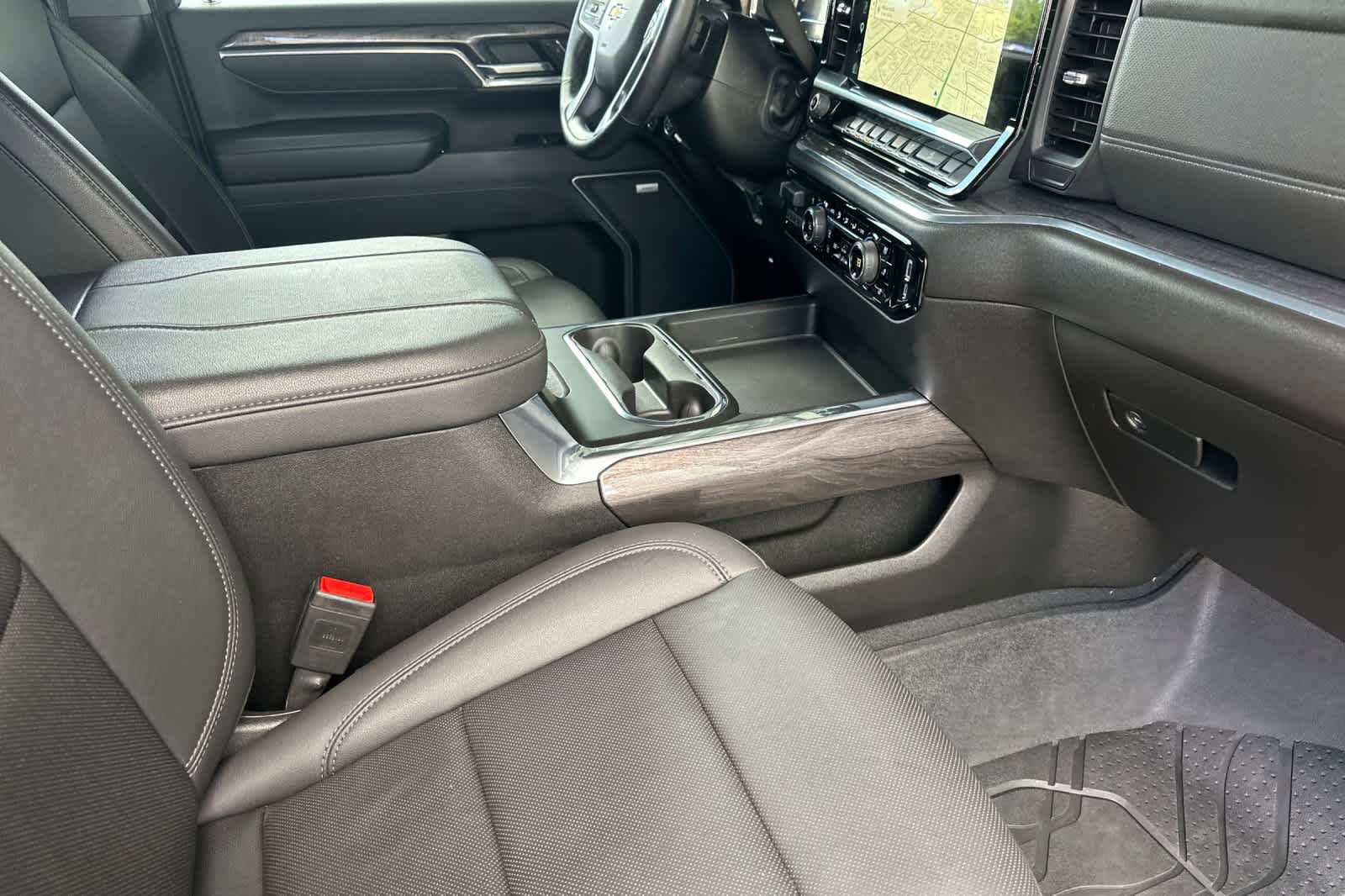 Used 2025 Chevrolet Silverado 3500 LTZ w/ LTZ Premium Package AWD/4WD image 15