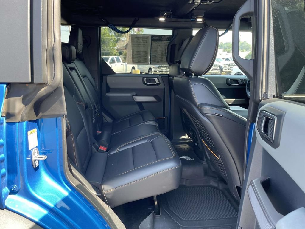 Used 2023 Ford Bronco Badlands w/ Sasquatch Package AWD/4WD image 18