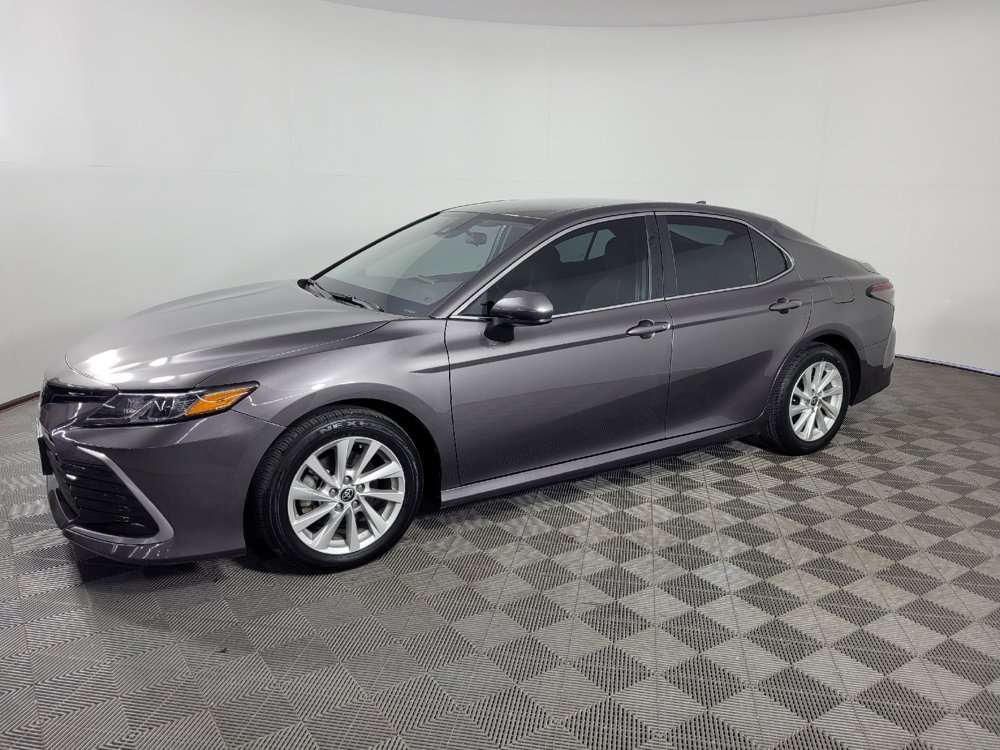 Used 2021 Toyota Camry LE FWD image 2