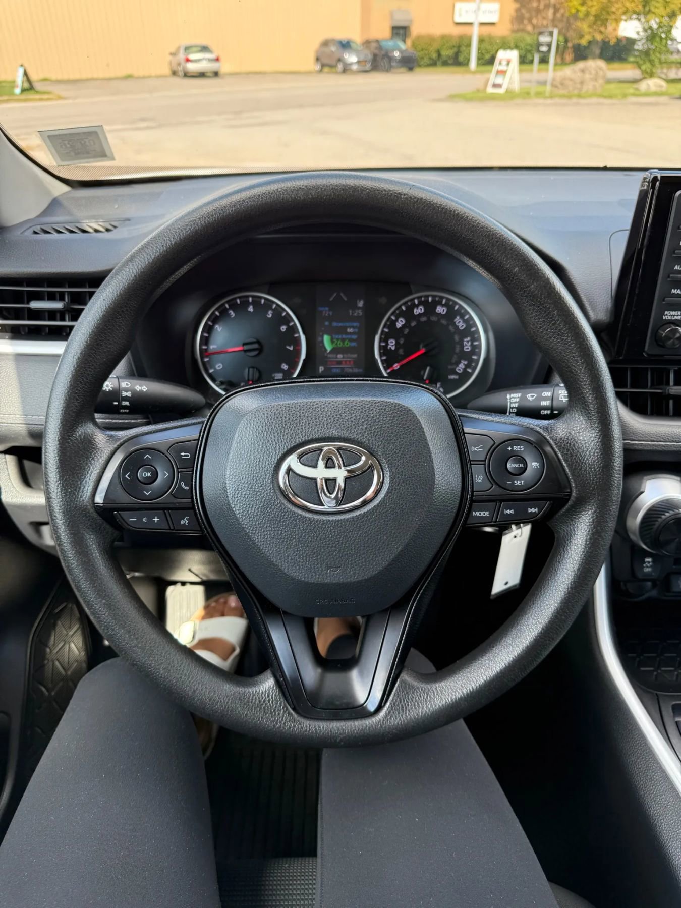 Used 2021 Toyota RAV4 LE image 23