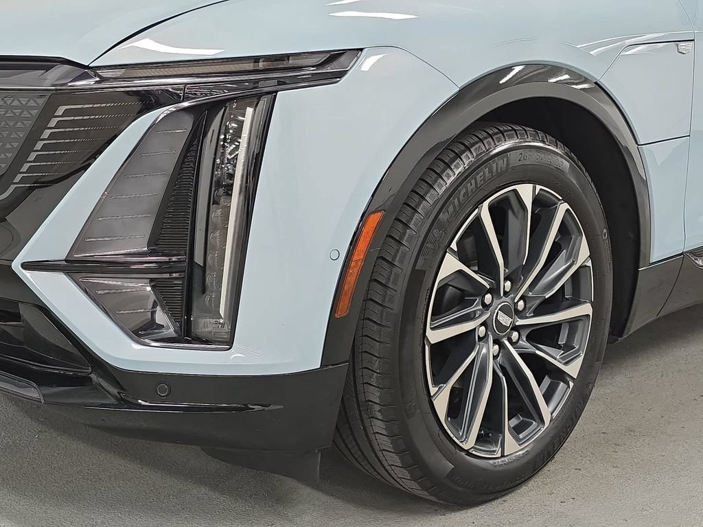 Used 2025 Cadillac Lyriq Sport RWD image 11