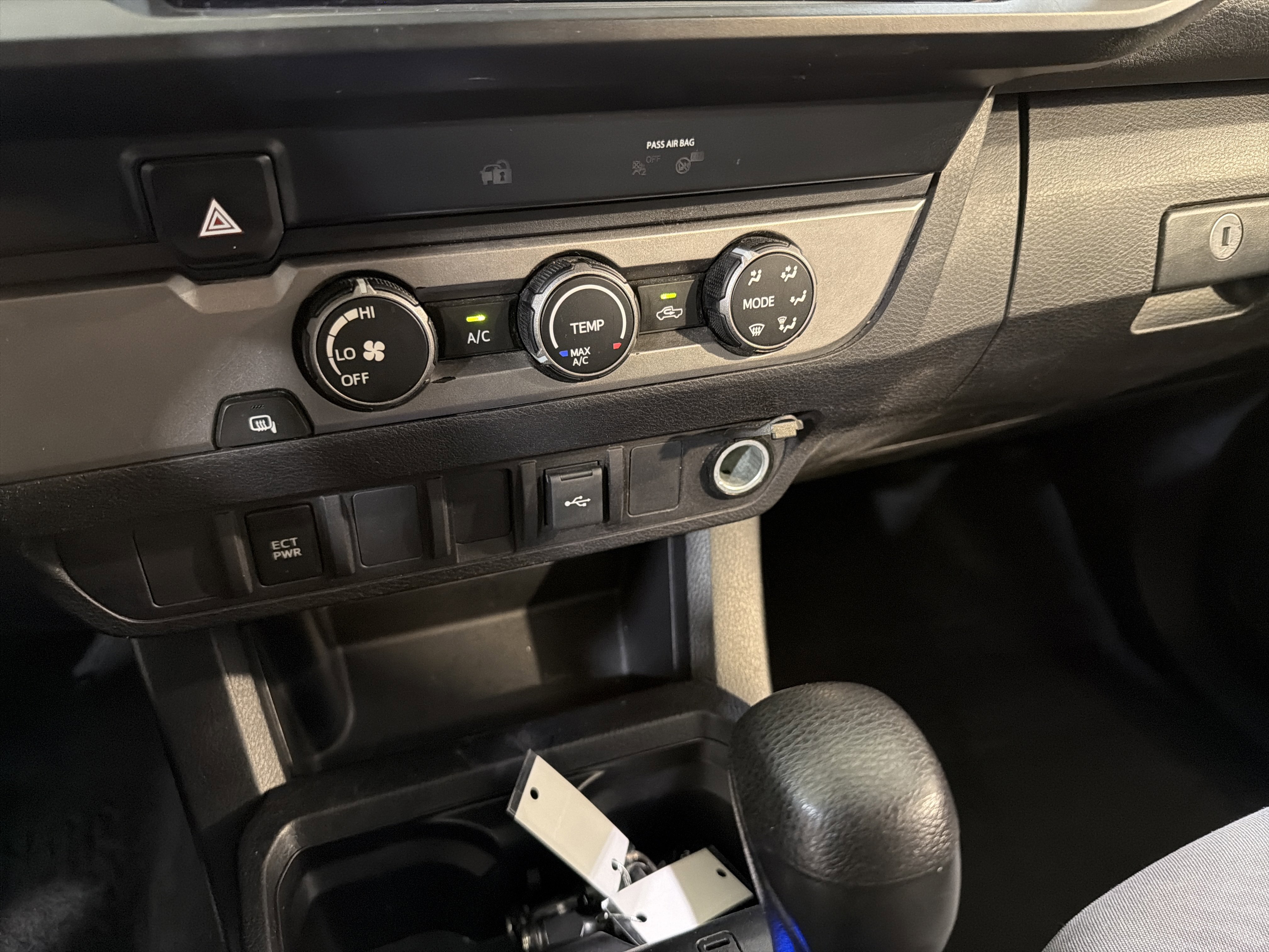 Used 2020 Toyota Tacoma SR w/ SR Convenience Package image 19