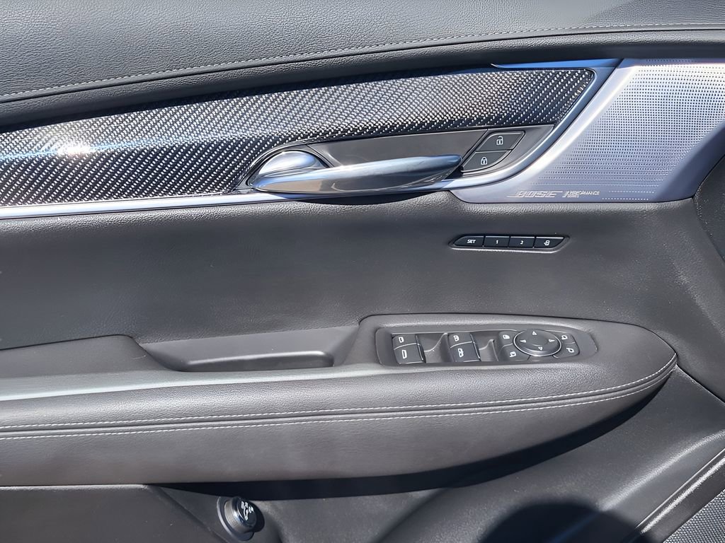 Used 2024 Cadillac XT6 Sport image 12