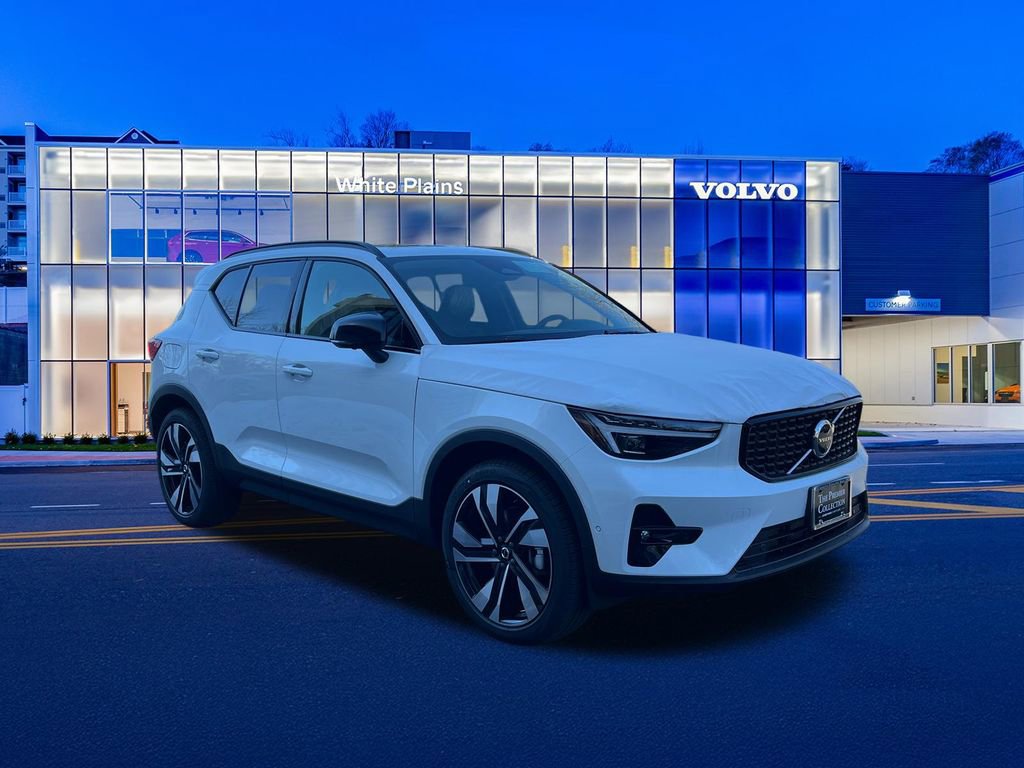 New 2026 Volvo XC40 B5 Ultra AWD/4WD image 1
