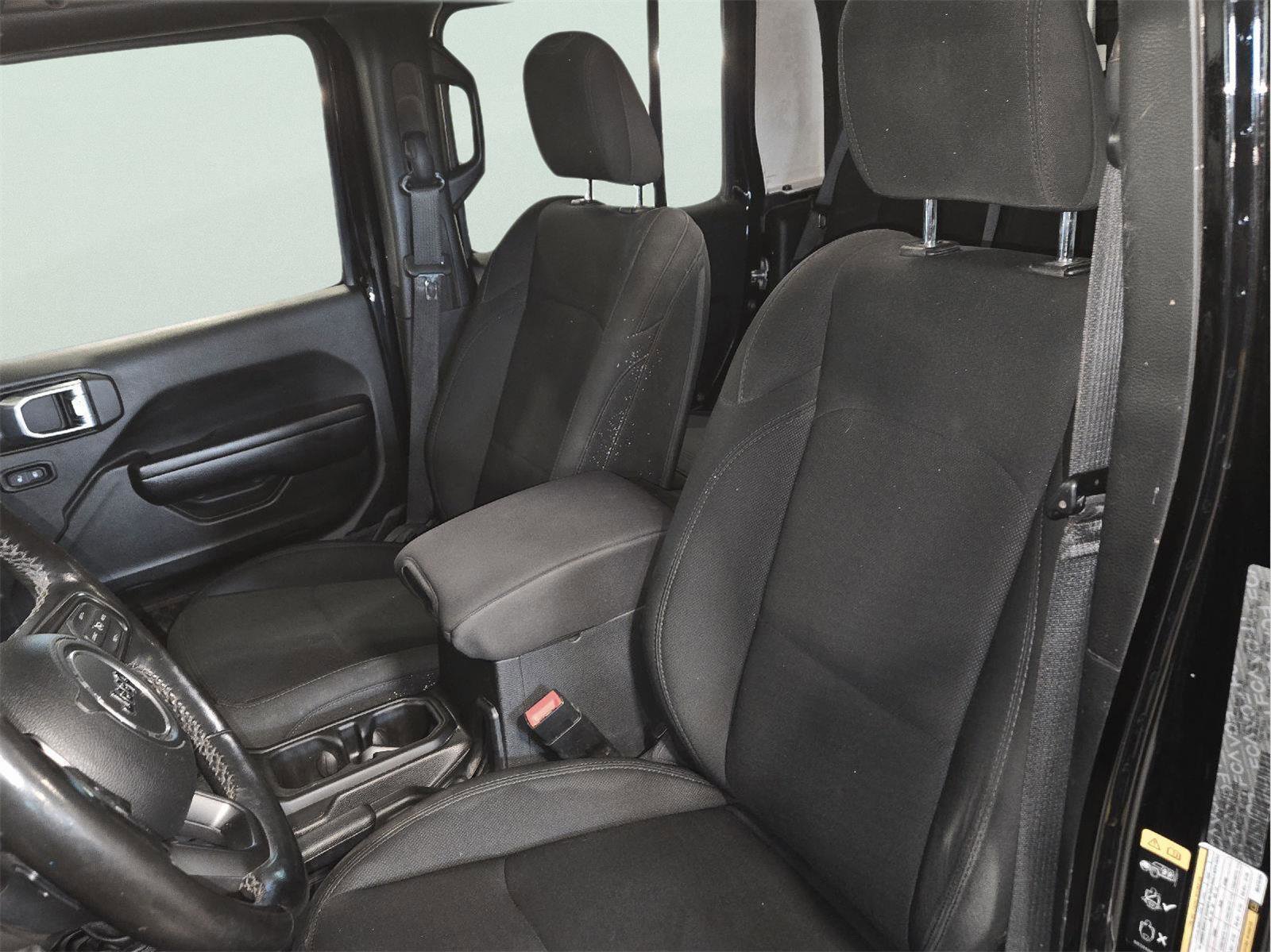 Used 2021 Jeep Gladiator Willys AWD/4WD image 15