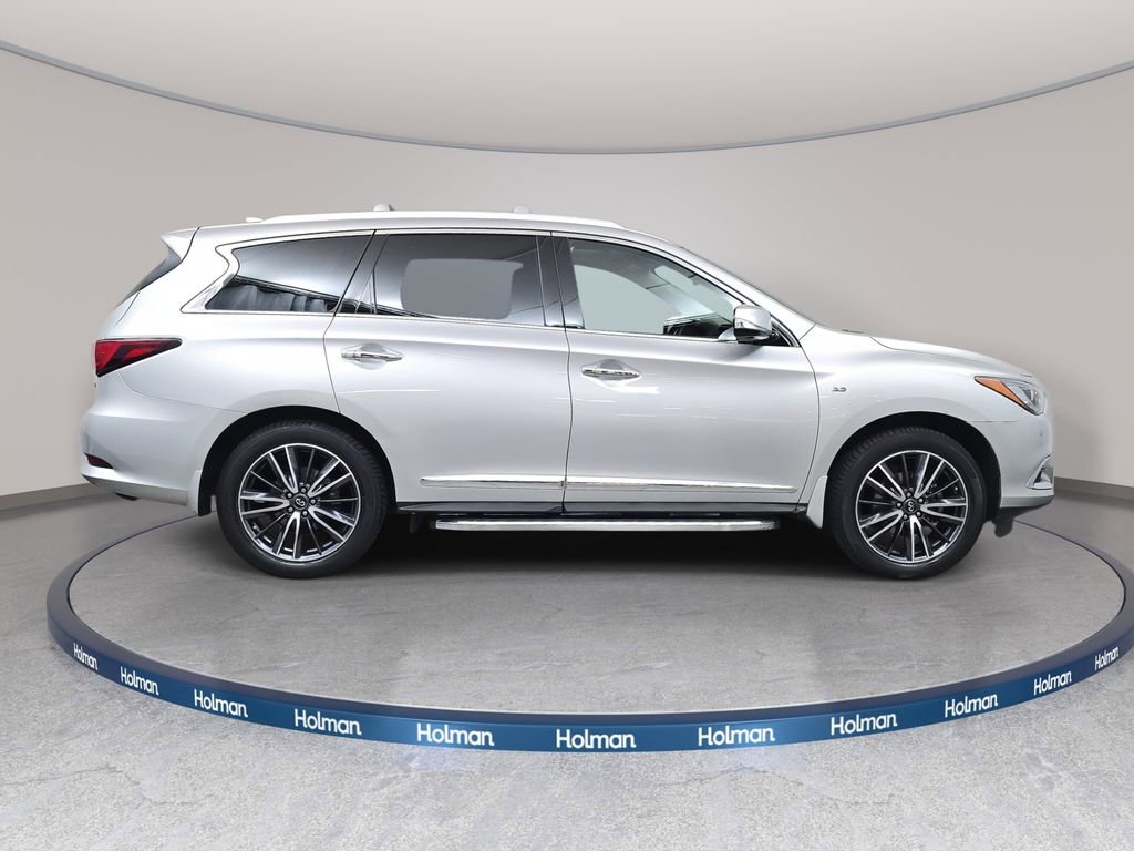 Used 2017 INFINITI QX60 Luxe w/ Deluxe Technology Package image 5