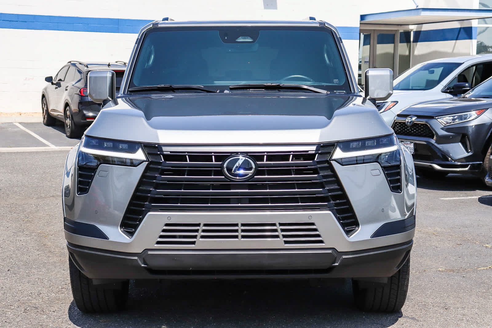 Used 2024 Lexus GX 550 w/ Cold Area Package AWD/4WD image 2