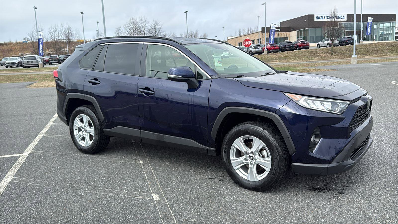 Used 2020 Toyota RAV4 XLE w/ XLE Grade Weather Package image 2