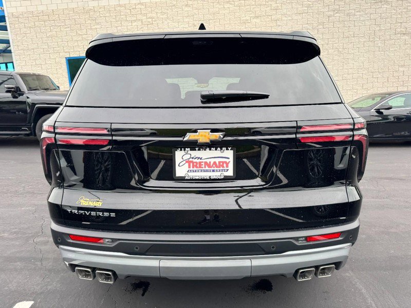 New 2026 Chevrolet Traverse LT w/ Driver Confidence Package FWD image 4