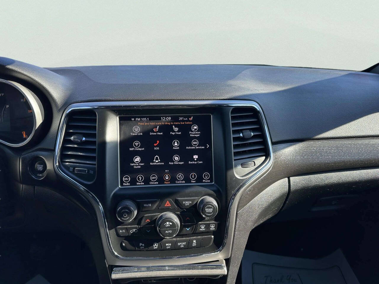 Used 2018 Jeep Grand Cherokee Laredo image 28