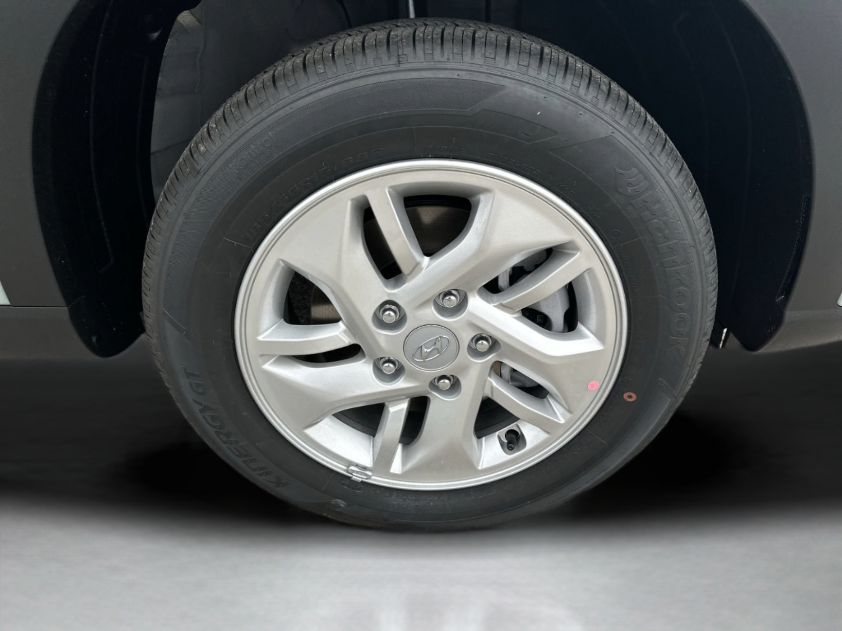New 2026 Hyundai Venue SE FWD image 28