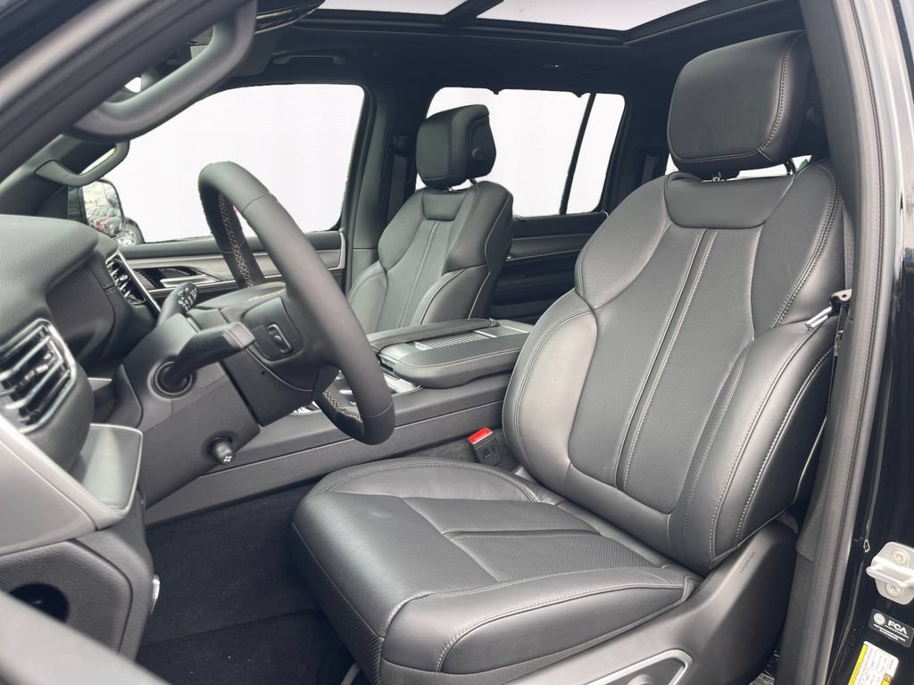 New 2026 Jeep Grand Wagoneer Limited w/ Premium Group II AWD/4WD image 9