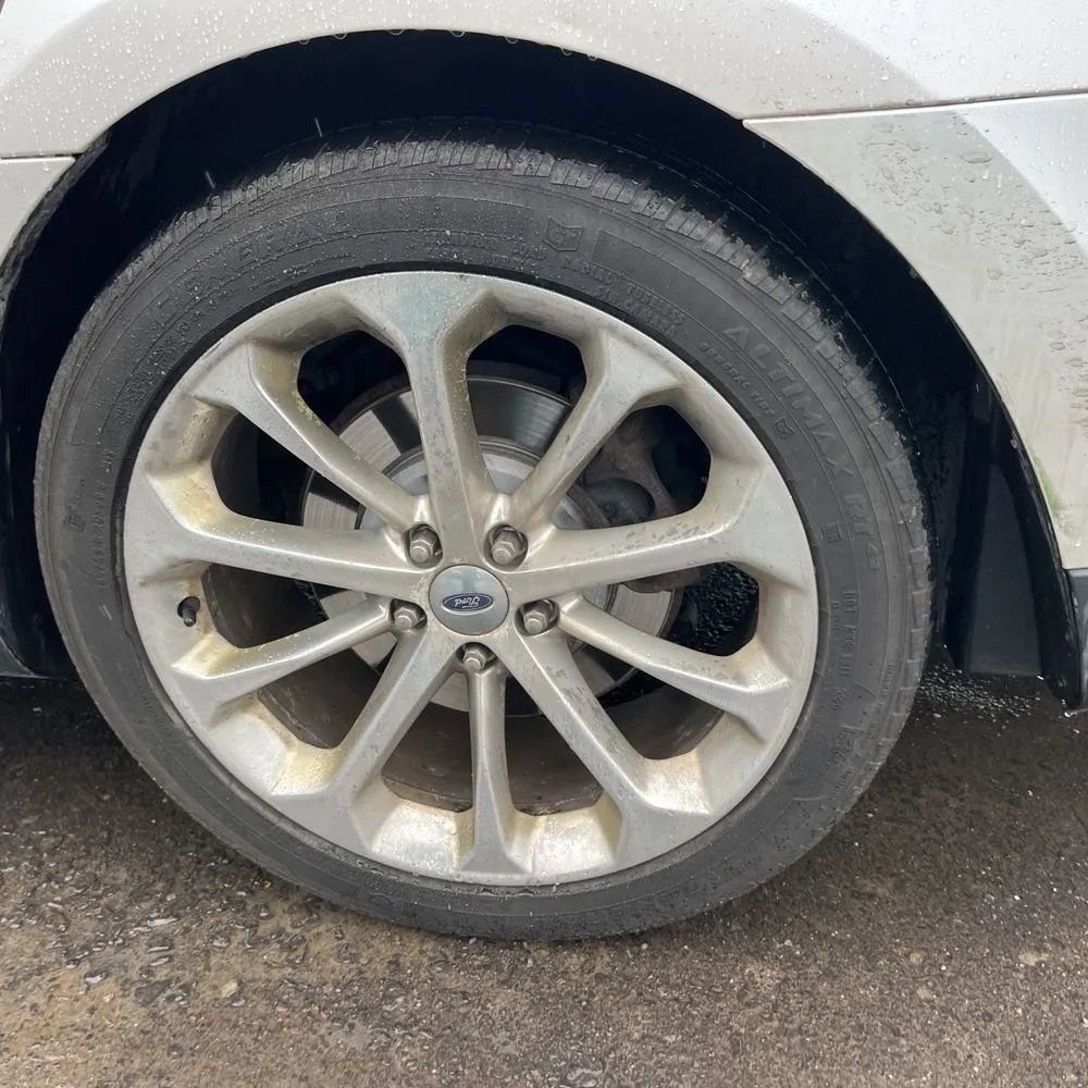 Used 2013 Ford Taurus Limited AWD/4WD image 18