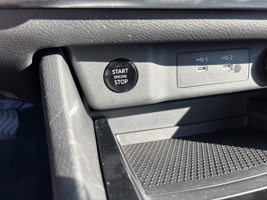 Certified 2026 Nissan Rogue SV AWD/4WD image 32