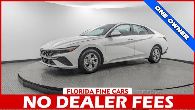 Used 2025 Hyundai Elantra SE
