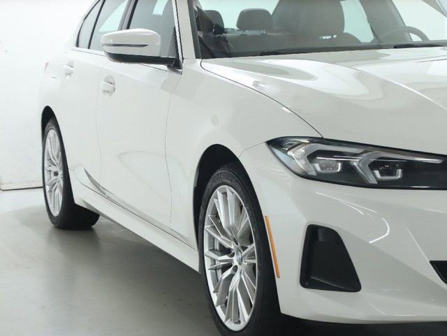 Certified 2024 BMW 330i xDrive Sedan w/ Convenience Package AWD/4WD image 9
