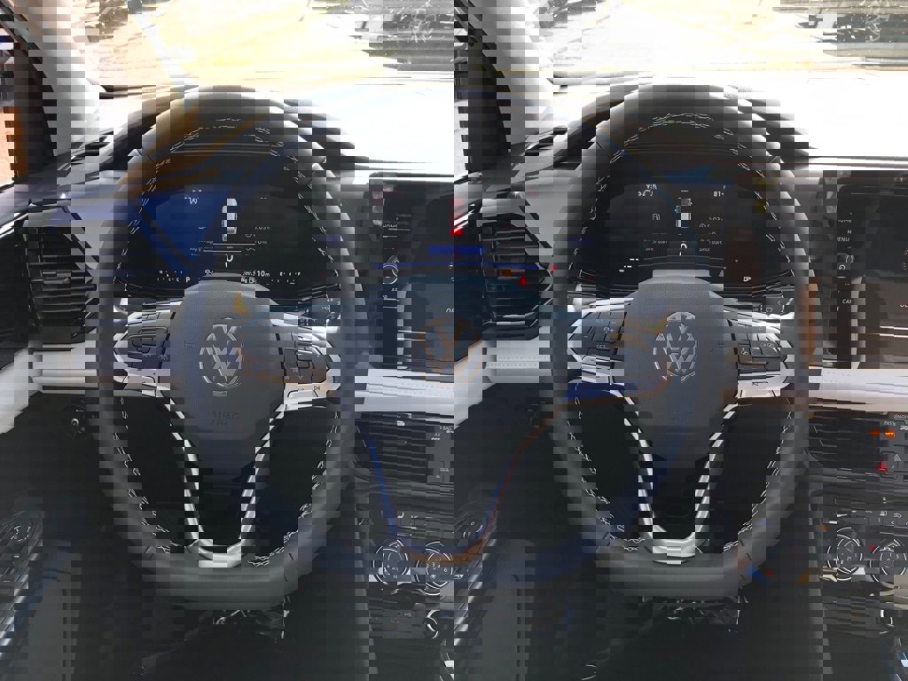New 2025 Volkswagen Taos S image 18