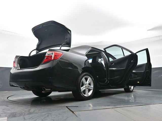Used 2012 Toyota Camry SE FWD image 43