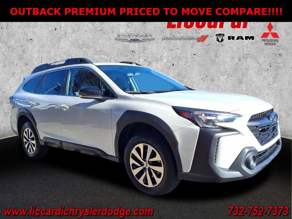 Used 2024 Subaru Outback Premium image 1